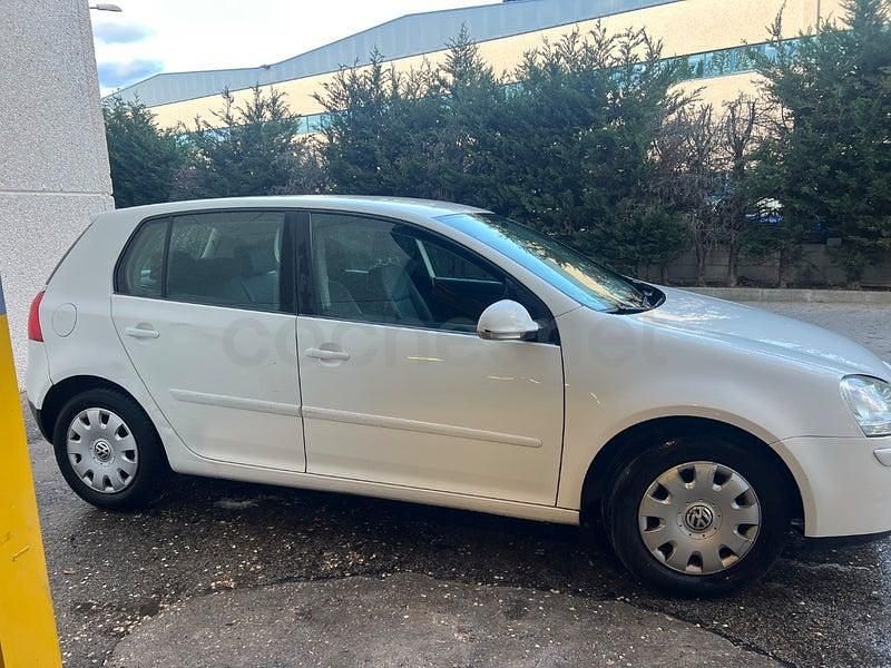 Usado VW Golf IV Conceptline 75 CV (55 kW) 2004 Blanco Berlina
