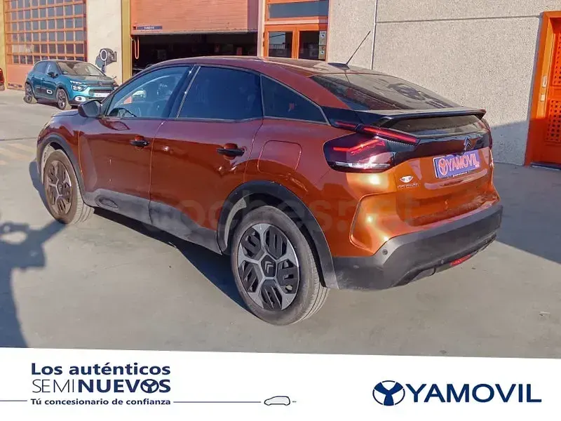Usado Citroën C4 Feel 110 CV (80 kW) 2022 Naranja Berlina