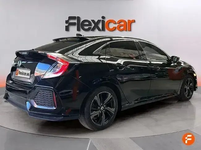 Usado Honda Civic Comfort 129 CV (94 kW) 2019 Negro Berlina