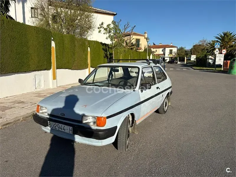 Usado Ford Fiesta 45 CV (33 kW) 1983 Azul Utilitario