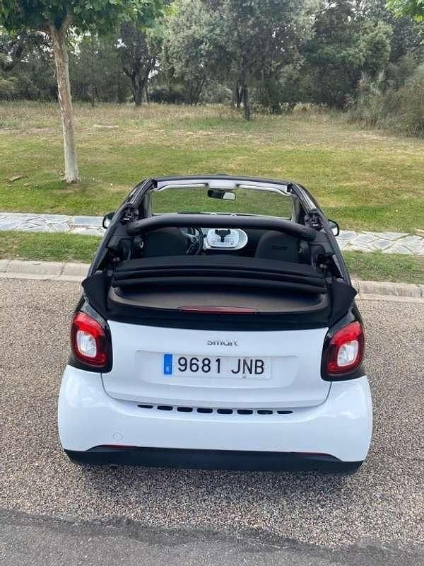 Usado Smart ForTwo Cabrio Passion 71 CV (52 kW) 2016 Blanco Descapotable