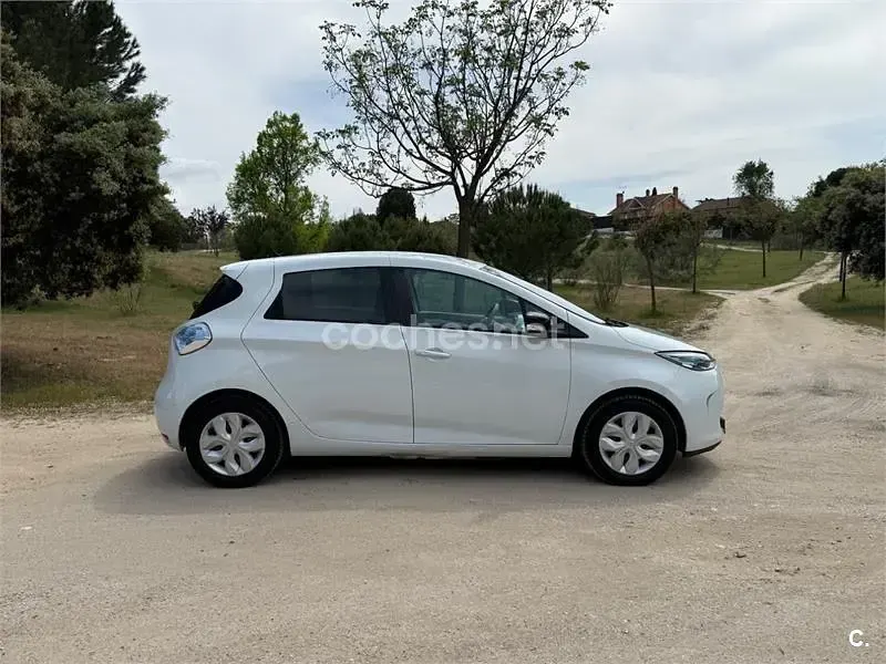 Usado Renault Zoe Life 2015 Eléctrico Utilitario