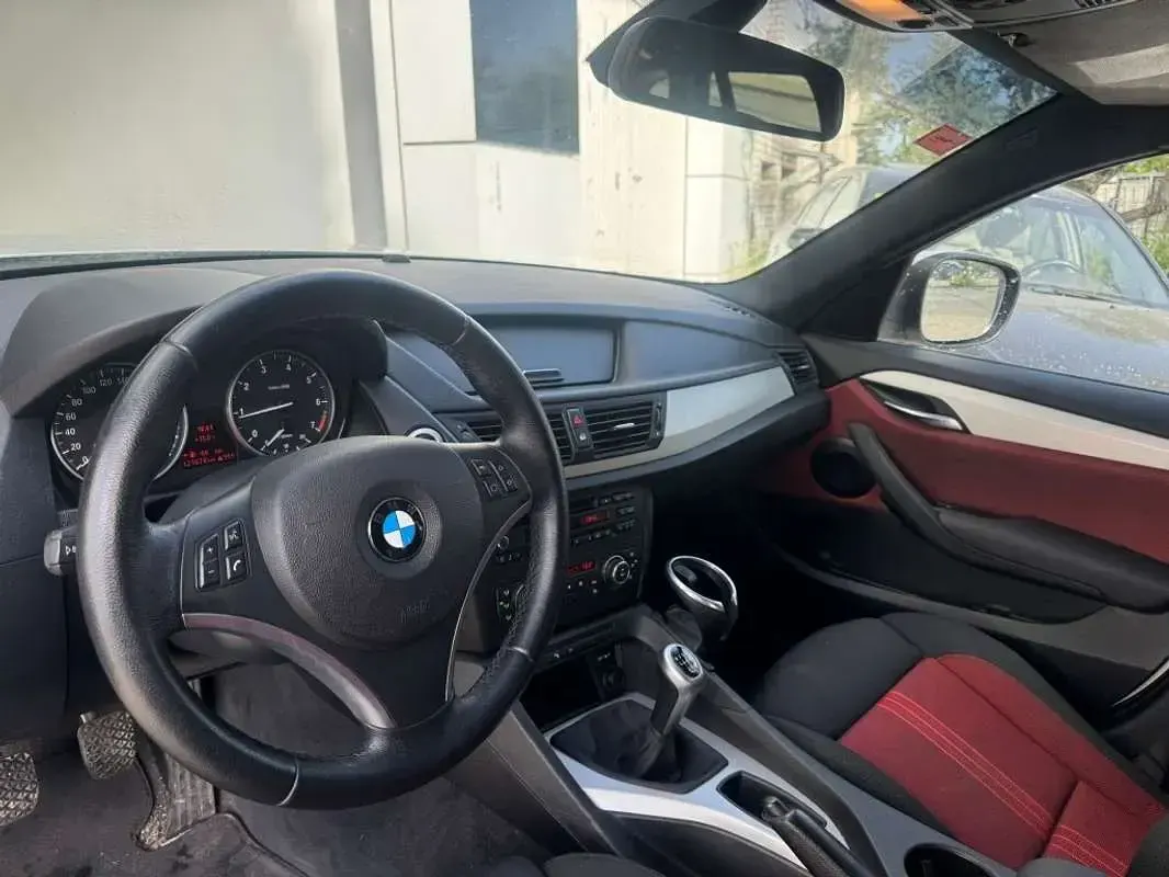 Usado BMW X1 150 CV (110 kW) 2011 Blanco SUV