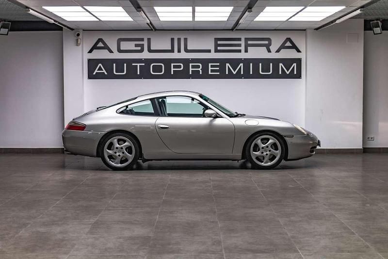 Usado Porsche 911 Carrera 300 CV (220 kW) 2001 Gris Coupe