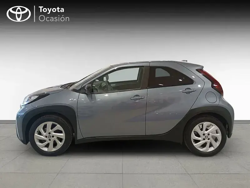 Begagnad Toyota Aygo X 72 HK (52 kW) 2025 Grå SUV