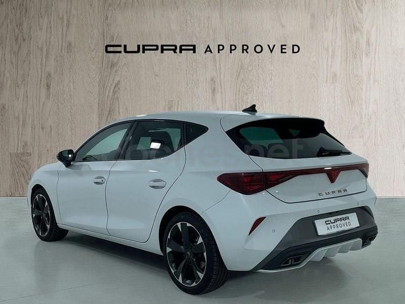 Usado Cupra Leon 150 CV (110 kW) 2025 Blanco Berlina