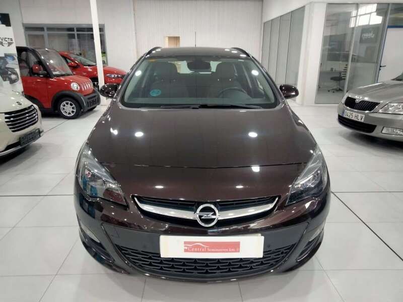 Marrón Usado 2015 Opel Astra Selective Familiar | 10.500 € (Caro) - Imagen 1/4