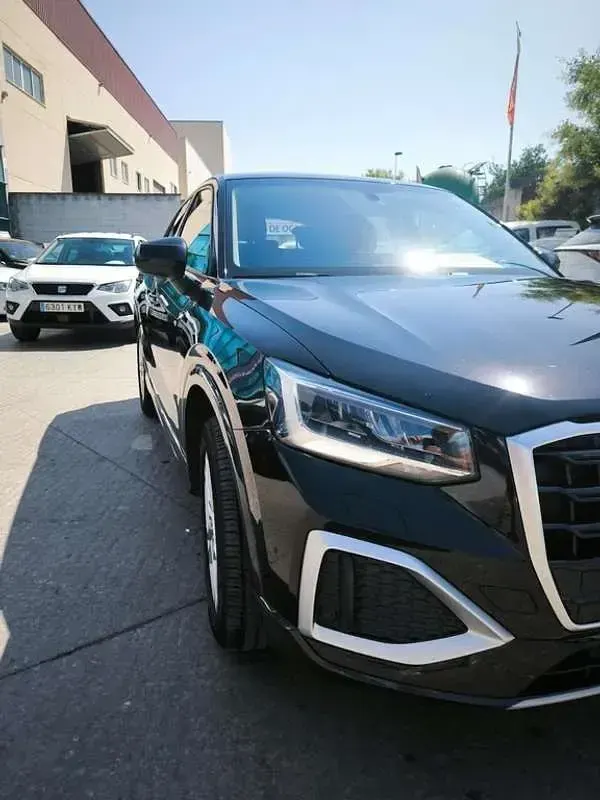 Usado Audi Q2 Advanced 150 CV (110 kW) 2022 Negro SUV