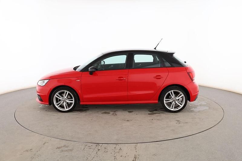 Usado Audi A1 Sportback Attraction 116 CV (85 kW) 2017 Rojo Utilitario