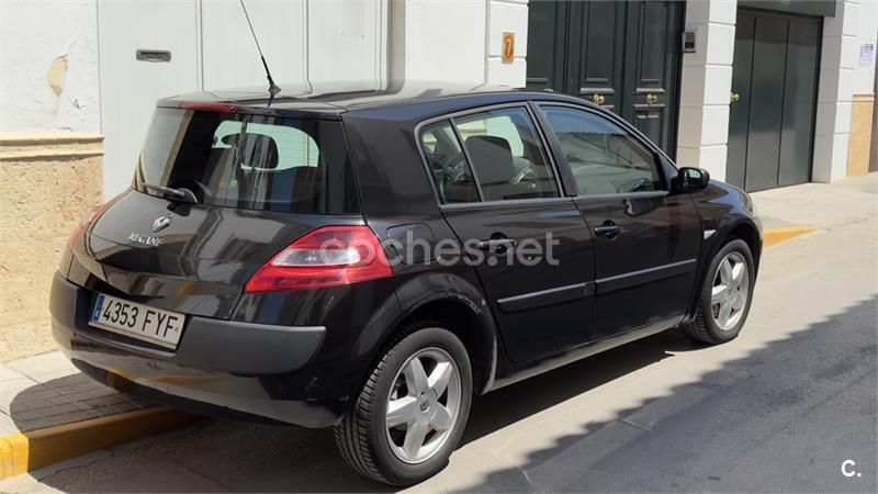 Negro Usado 2008 Renault Mégane III Dynamique Berlina | 3700 € (Buen precio) - Imagen 1/3