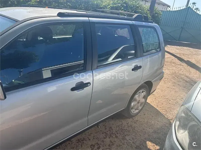 Usado Seat Cordoba 90 CV (66 kW) 1999 Gris / plata Familiar
