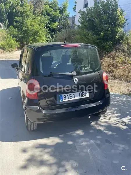 Usado Renault Modus Dynamique 80 CV (58 kW) 2004 Negro Monovolumen