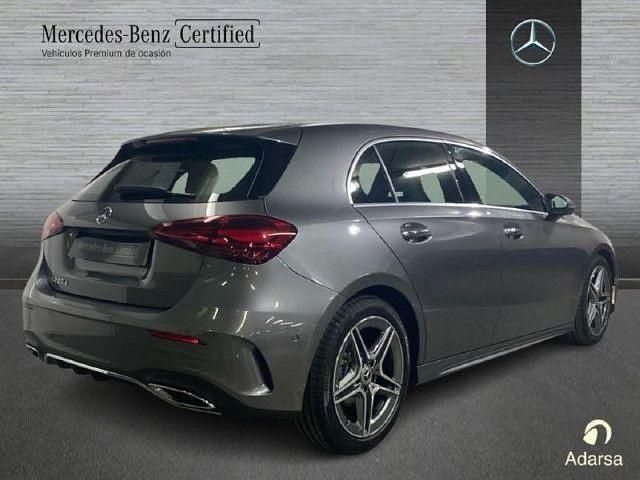 Usado Mercedes A200 150 CV (110 kW) 2025 Gris montaña