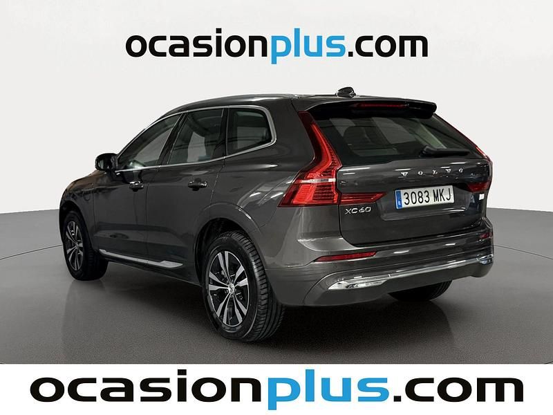 Usado Volvo XC60 Core 350 CV (257 kW) 2023 Gris SUV
