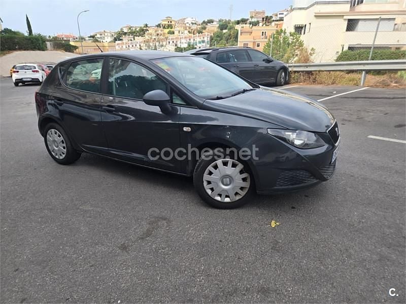 Verde Usado 2009 Seat Ibiza Reference Berlina | 2600 € (Buen precio) - Imagen 1/4