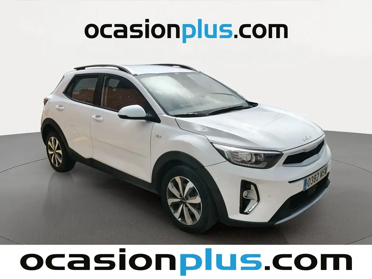Usado Kia Stonic 120 CV (88 kW) 2024 Blanco SUV