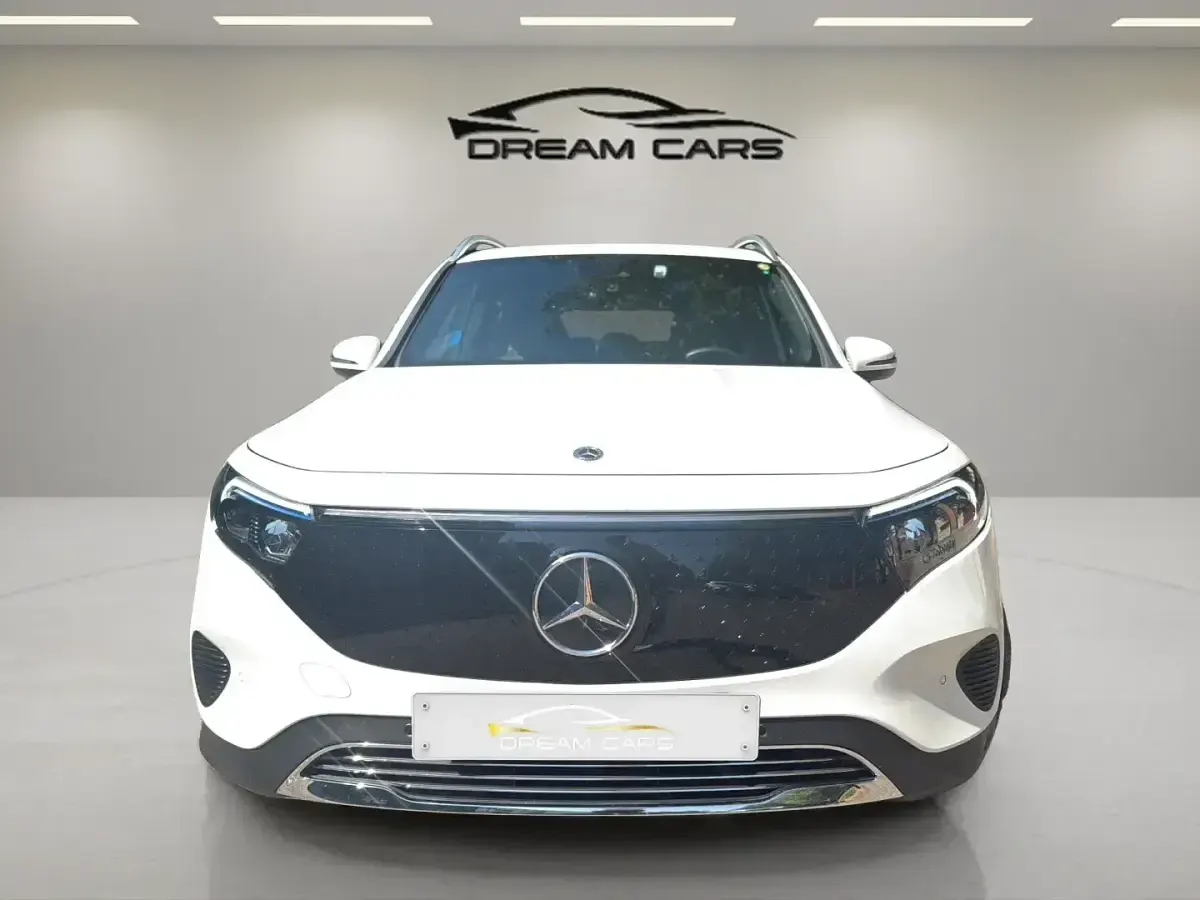 Usado Mercedes EQA350 214 kW (292 CV) 2024 Blanco SUV