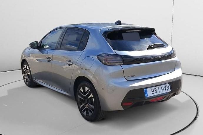Usado Peugeot 208 Allure 101 CV (74 kW) 2025 Utilitario