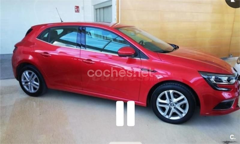 Rojo Usado 2017 Renault Mégane IV Intens Berlina | 10.500 € (Buen precio) - Imagen 1/4