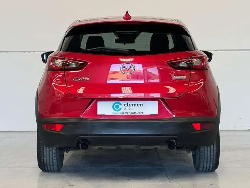 Käytetty Mazda CX-3 Luxury 105 HP (77 kW) 2017 Punainen Katumaasturi