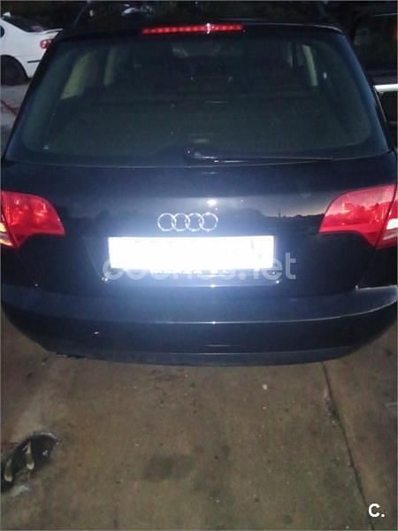 Usado Audi A4 140 CV (102 kW) 2007 Negro Familiar