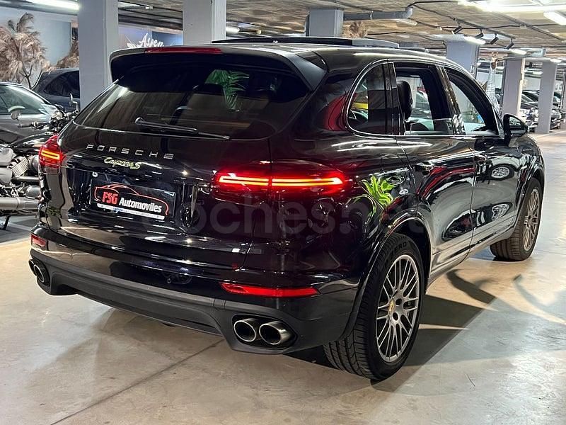 Usado Porsche Cayenne S E-Hybrid 416 CV (305 kW) 2017 Negro SUV