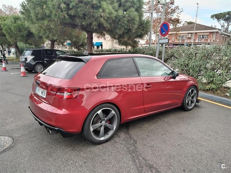 Usado Audi A3 S-Line 125 CV (91 kW) 2015 Granate Berlina