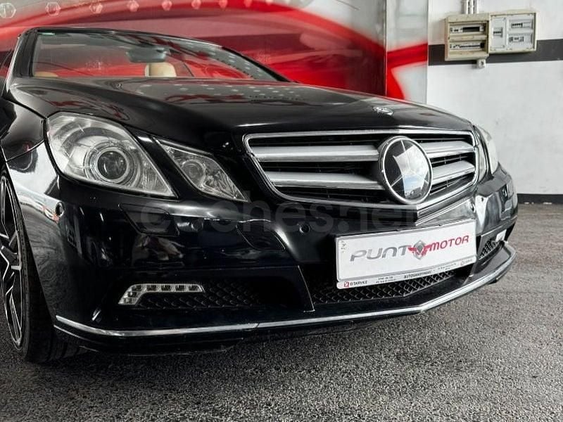 Usado Mercedes E220 Elegance 170 CV (125 kW) 2010 Negro Descapotable