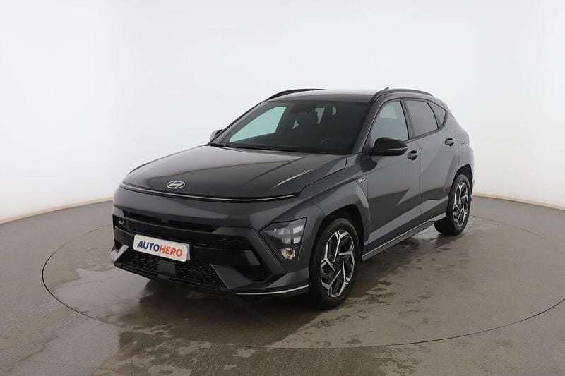 Usado Hyundai Kona N Line 120 CV (88 kW) 2024 Gris SUV