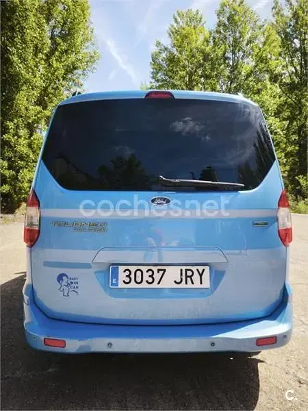 Usado Ford Tourneo Courier Titanium 100 CV (73 kW) 2016 Azul Monovolumen