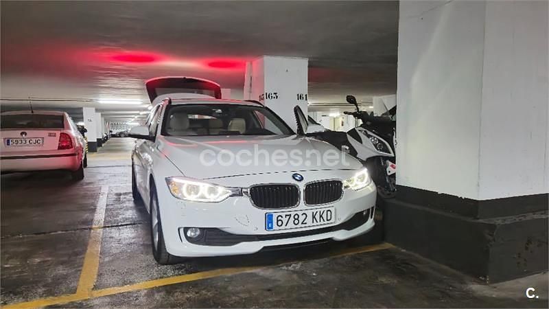 Blanco Usado 2014 BMW 318 Comfort Edition Familiar | 10.790 € (Precio justo) - Imagen 1/4