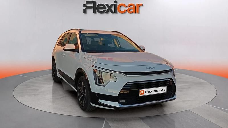 Usado Kia Niro 141 CV (103 kW) 2024 Blanco SUV