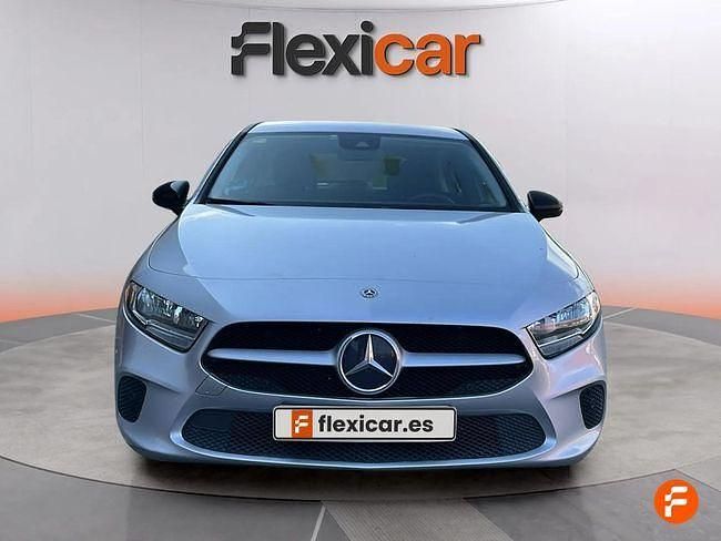 Usado Mercedes A180 116 CV (85 kW) 2019 Gris Berlina