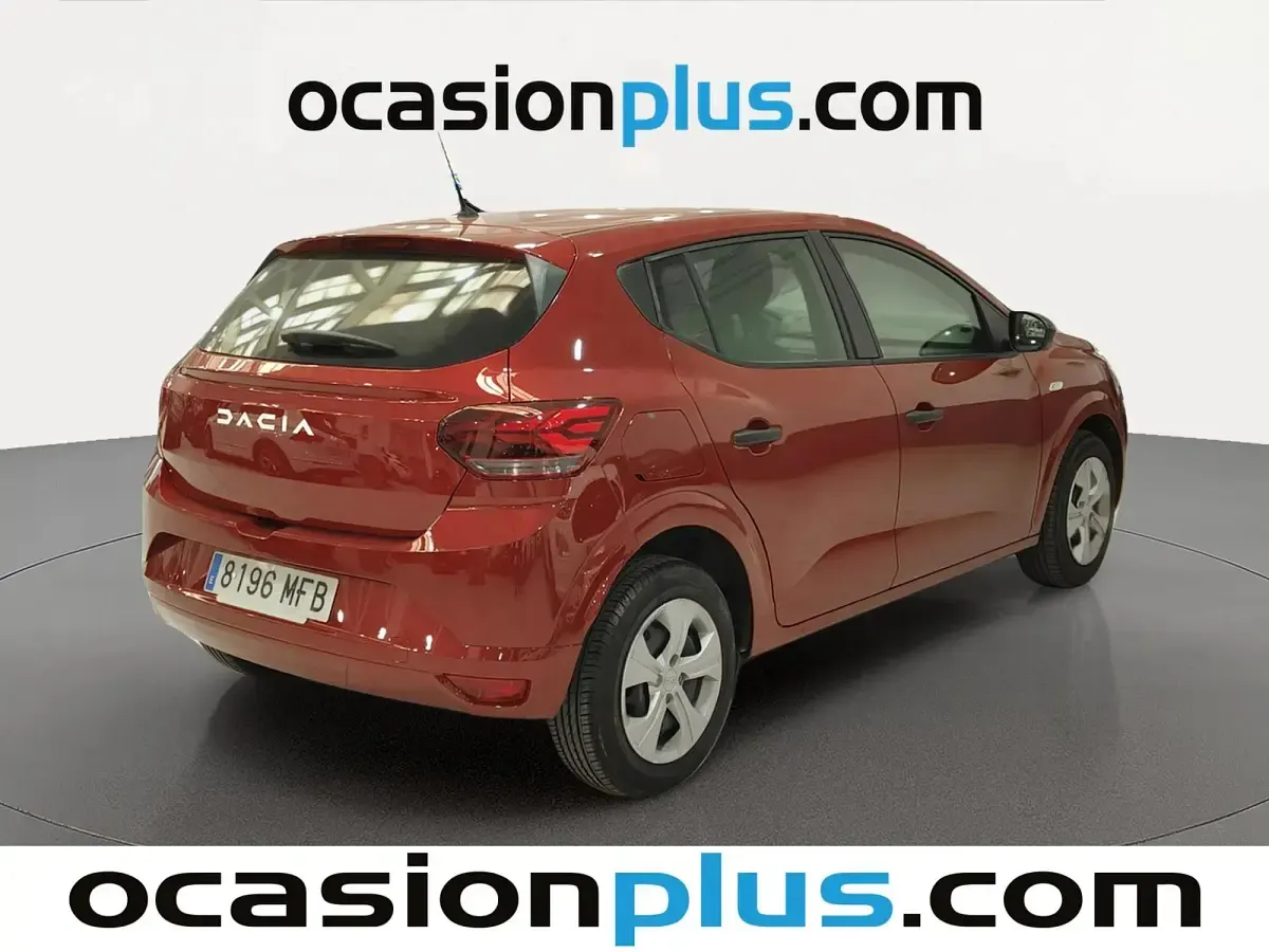 Usado Dacia Sandero Essentiel 101 CV (74 kW) 2023 Rojo Utilitario