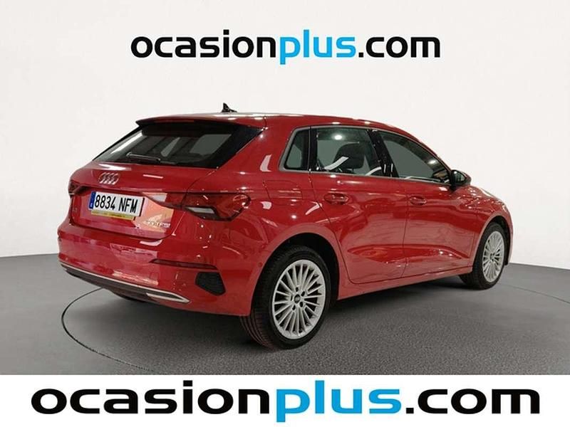 Usado Audi A3 Sportback Advanced 110 CV (80 kW) 2022 Rojo Utilitario