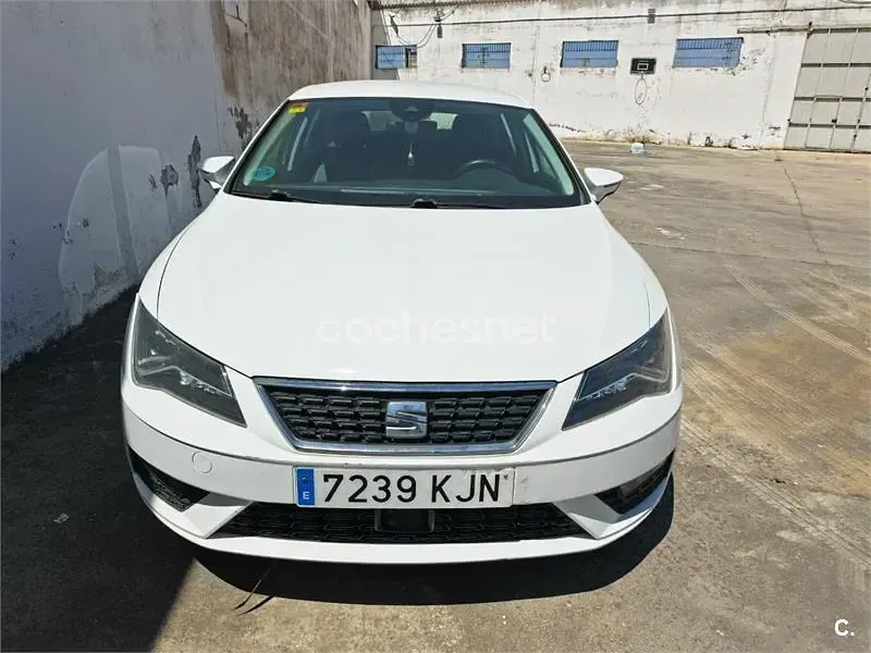 Usado Seat Leon Style 115 CV (84 kW) 2018 Blanco Berlina