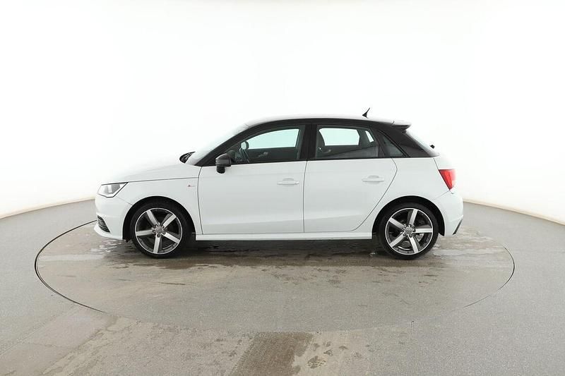 Usado Audi A1 Sportback Attraction 95 CV (69 kW) 2015 Blanco Utilitario