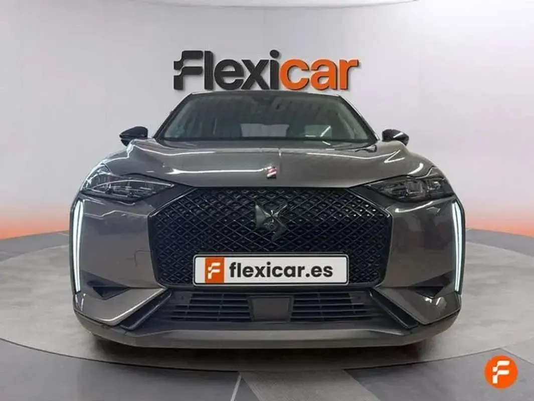 Usado DS Automobiles DS3 Crossback Performance 131 CV (96 kW) 2023 Gris SUV