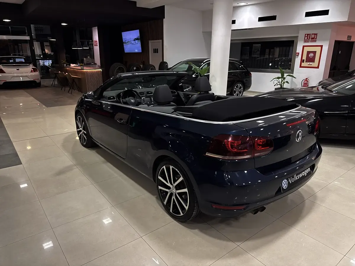 Usado VW Golf Cabriolet 122 CV (89 kW) 2015 Azul Descapotable
