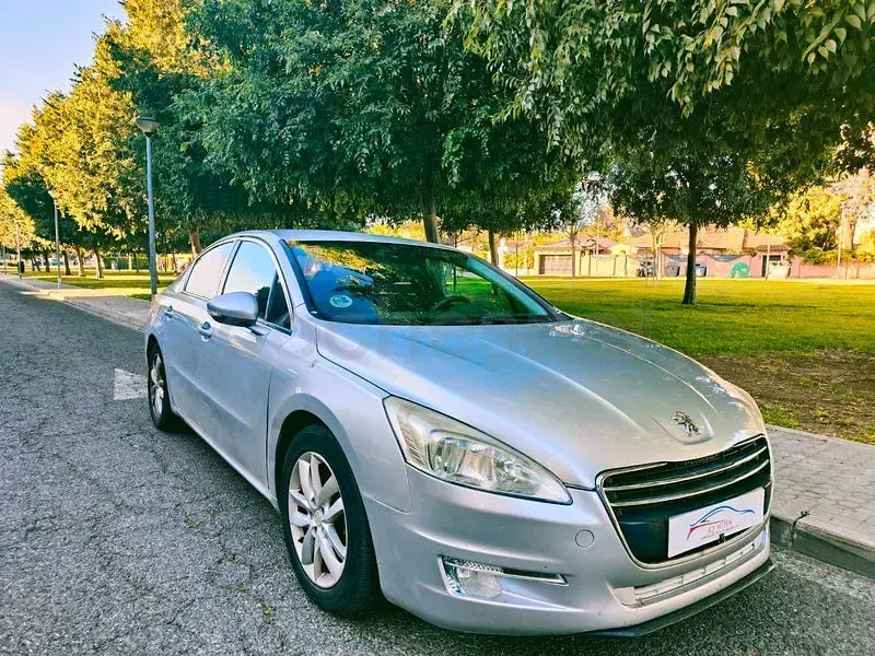 Usado Peugeot 508 Active 140 CV (102 kW) 2011 Gris / plata Berlina