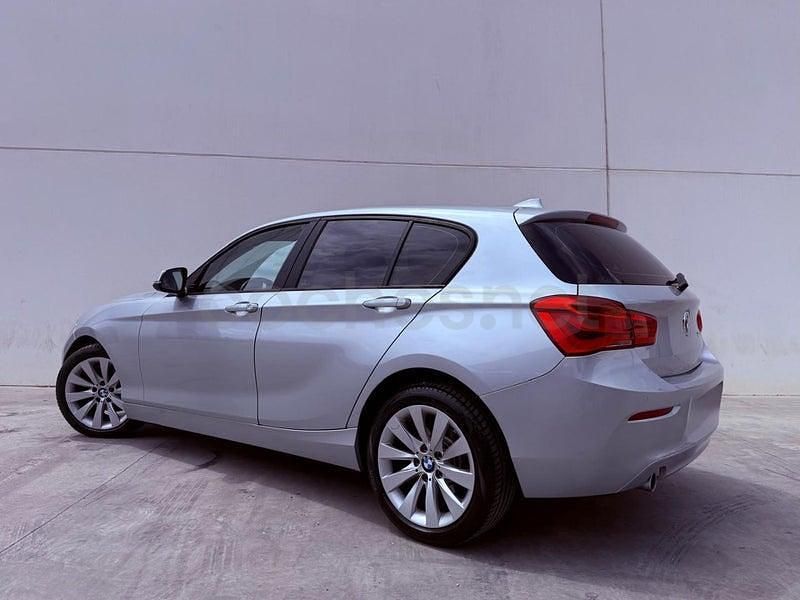 Käytetty BMW 118 Comfort Edition 150 HP (110 kW) 2016 Harmaa Viistoperä