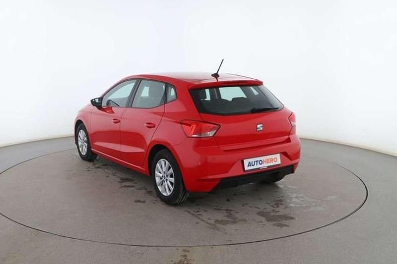 Usado Seat Ibiza Reference 80 CV (58 kW) 2023 Rojo Berlina