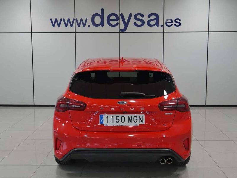 Usado Ford Focus ST-Line 125 HP (91 kW) 2023 Vermelho Citadino