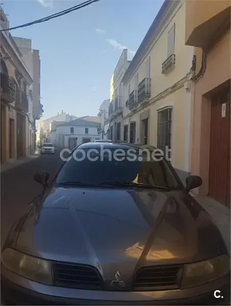 Usado Mitsubishi Carisma 115 CV (84 kW) 2004 Gris / plata Berlina