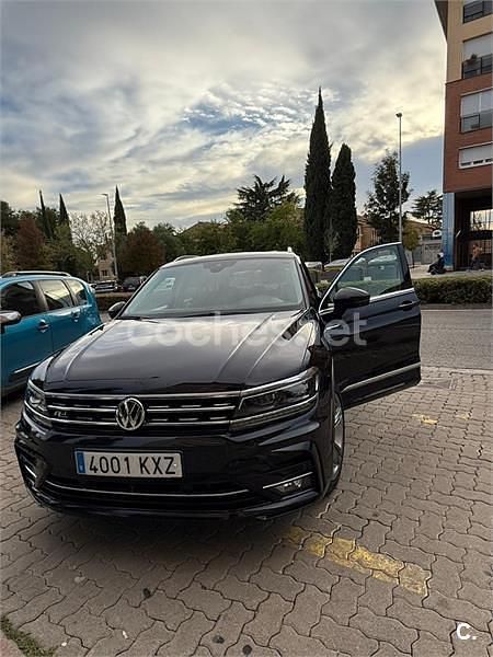Negro Usado 2019 VW Tiguan R-line SUV | 23.900 € (Precio justo) - Imagen 1/4