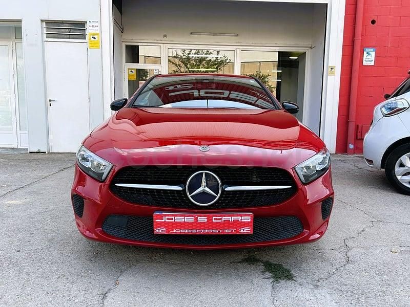Usado Mercedes A180 116 CV (85 kW) 2019 Rojo Berlina