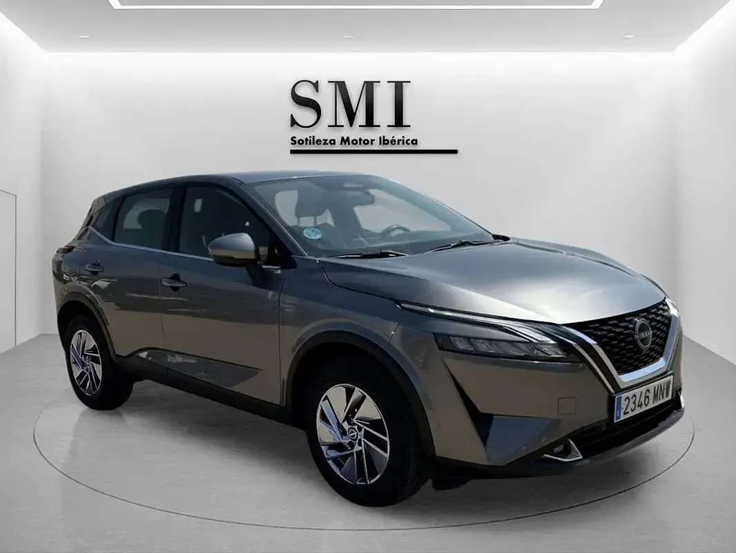 Usado Nissan Qashqai Acenta 158 CV (116 kW) 2024 Gris SUV
