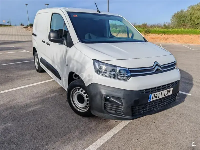 Usado Citroën e-Berlingo Live 102 CV (75 kW) 2021 Blanco Monovolumen