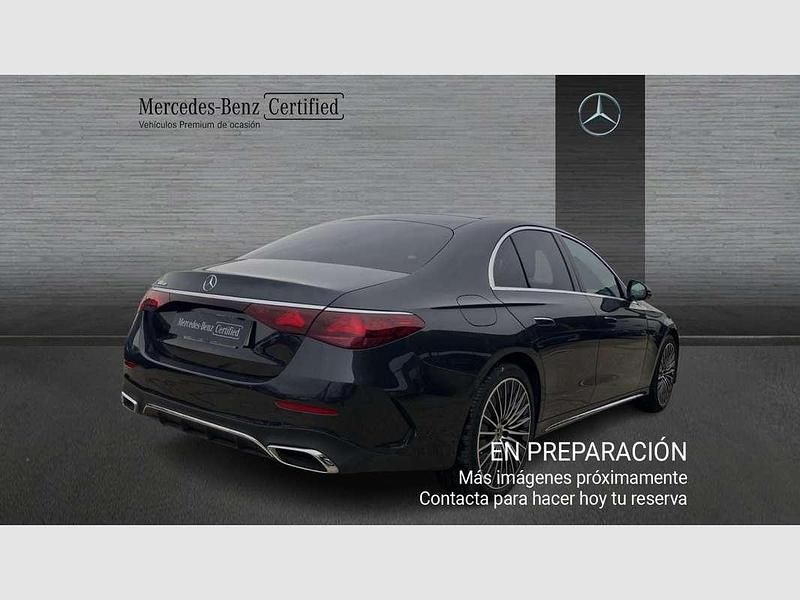 Usado Mercedes E300 313 CV (230 kW) 2024 Berlina
