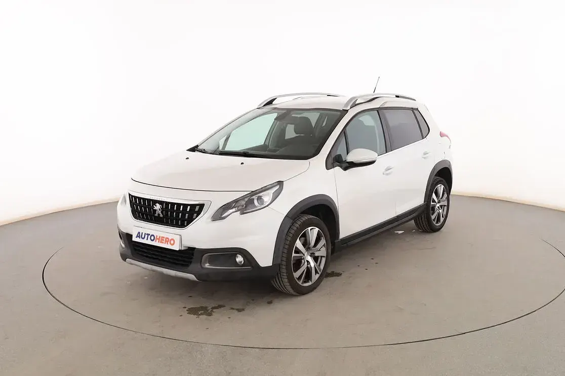 Usado Peugeot 2008 Allure 130 CV (95 kW) 2019 SUV